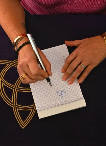 medium contact defunt france en ligne